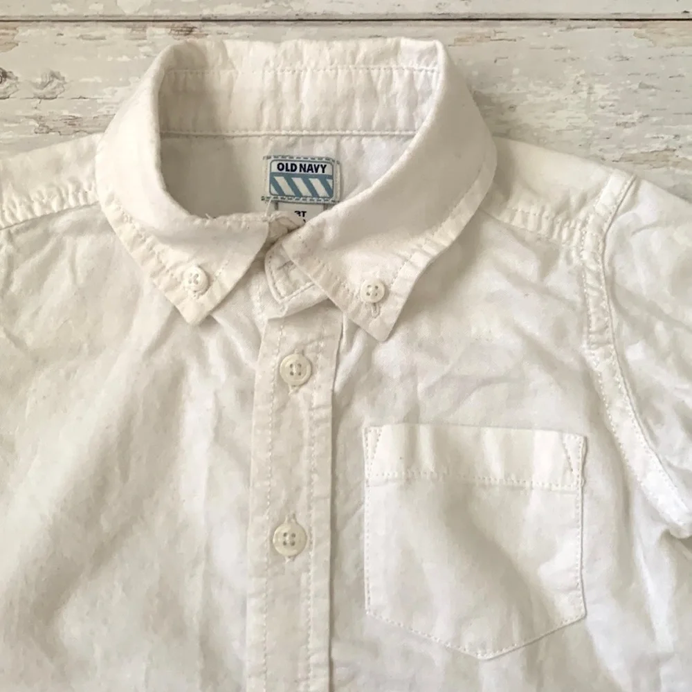 Old Navy 3T Boys White Long Sleeve Button Up Shirt Formal Wear Kids Top